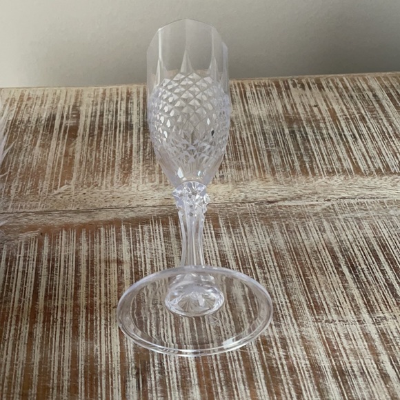 Patterned Plastic Champagne Flutes, 12 Ct, clear - Picture 6 of 7